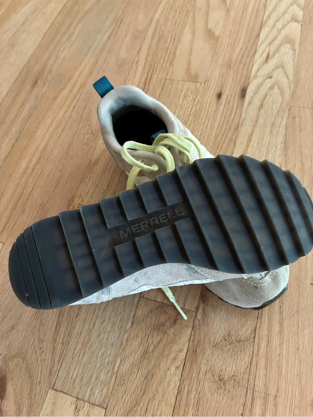 Merrell Kids Beige and Teal Lace-Up Sneakers with Yellow Laces